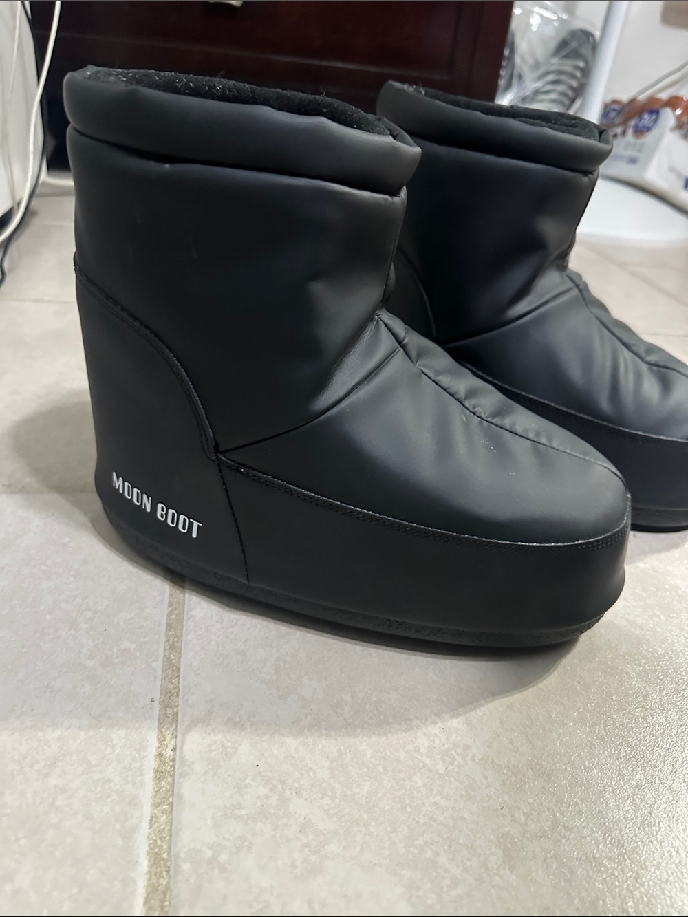 Dead stock Moon Boot Black Women's Winter Snow Boots